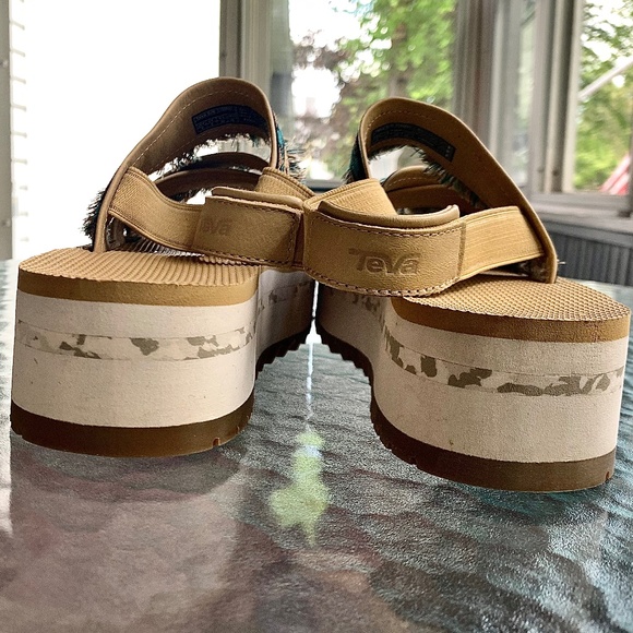 "Teva" southwest platform sandal. 8, EUC - Picture 6 of 14